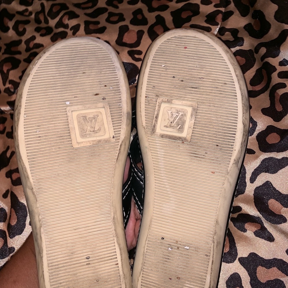 Louis Vuitton Slides 38.5 - Picture 4 of 4
